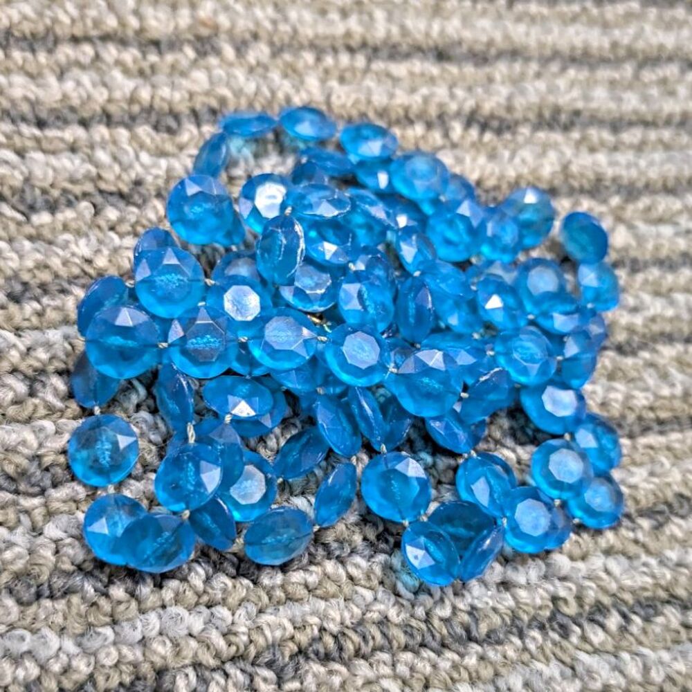 Vintage Art Deco Style Turquoise Blue Faceted Glass Bead Necklace – Continuous H